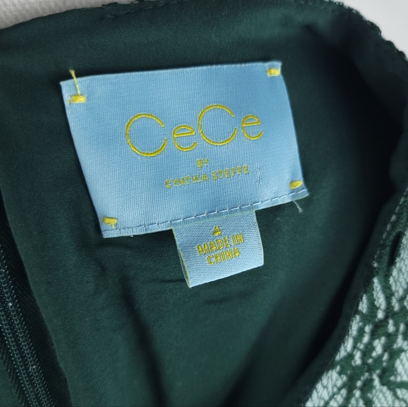 Green CECE mini dress 70s inspired Lace Bell Sleeves Size 4 - Picture 3 of 3